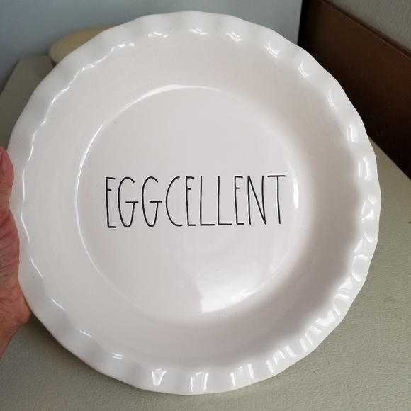 Rae Dunn Other - Rae Dunn pie plate